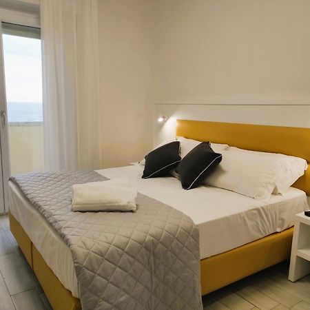 Hotel Gran San Bernardo Riccione Exterior photo