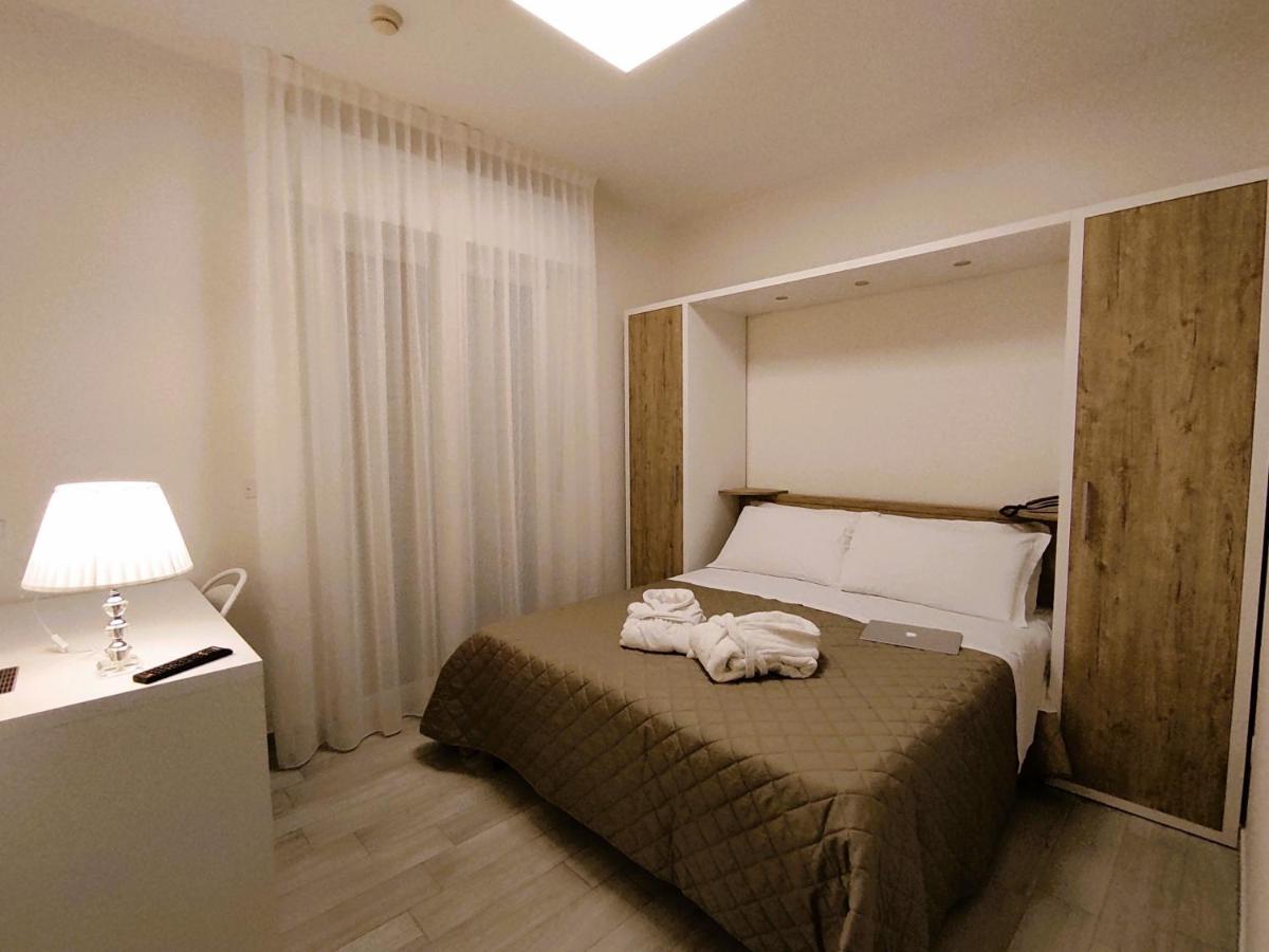 Hotel Gran San Bernardo Riccione Exterior photo