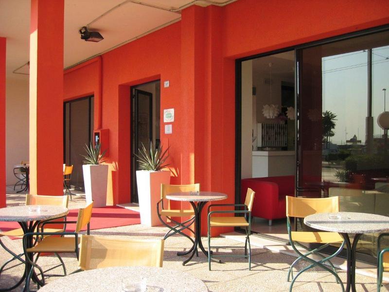 Hotel Gran San Bernardo Riccione Exterior photo