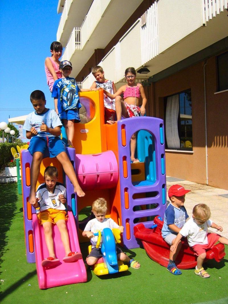 Hotel Gran San Bernardo Riccione Exterior photo