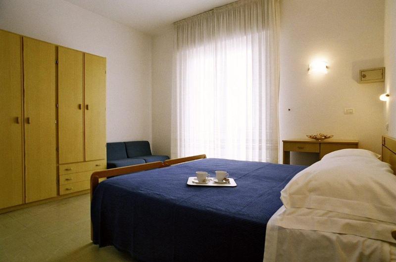 Hotel Gran San Bernardo Riccione Exterior photo